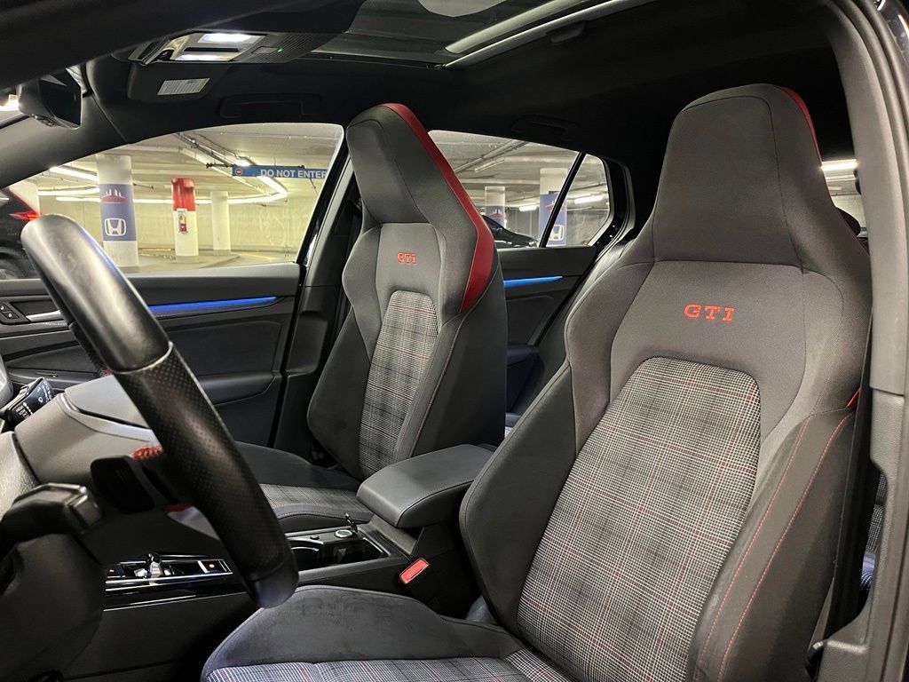 Used 2023 Volkswagen GTI SE FWD image 20