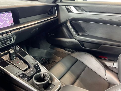 Used 2020 Porsche 911 Carrera 4S image 23