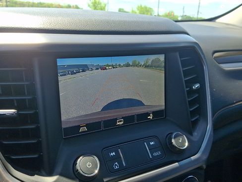 Used 2021 GMC Acadia AT4 w/ Preferred Package AWD/4WD image 17