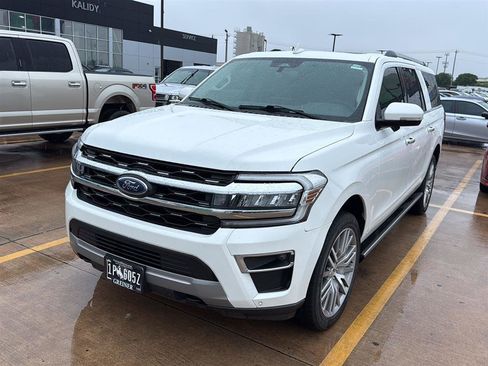 Used 2023 Ford Expedition Max Limited AWD/4WD image 2