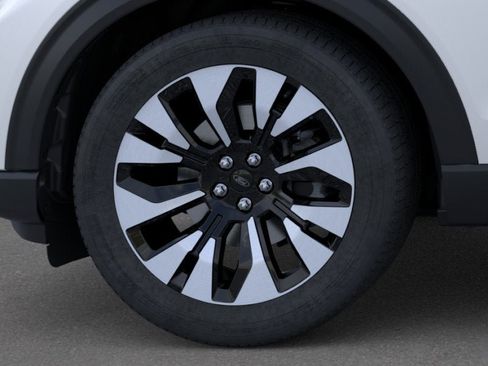 New 2026 Ford Explorer Platinum image 19