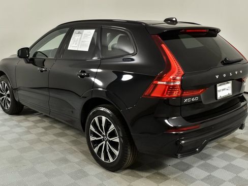 Certified 2025 Volvo XC60 B5 Plus image 4