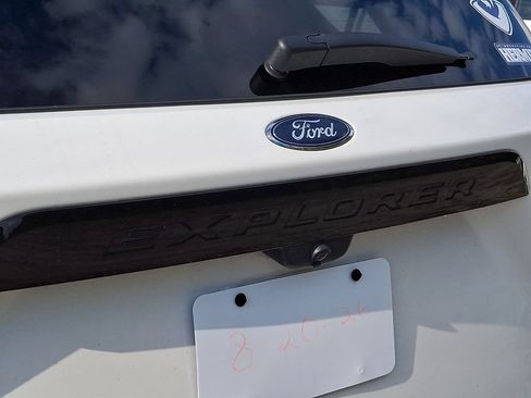 Used 2023 Ford Explorer ST w/ Equipment Group 401A AWD/4WD image 10