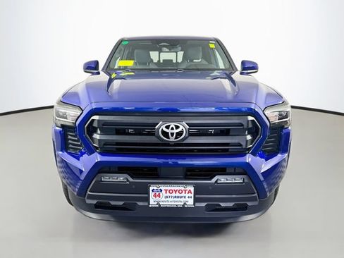 Used 2024 Toyota Tacoma SR5 AWD/4WD image 11