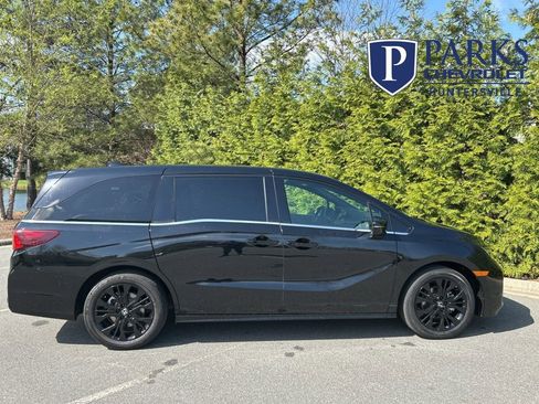 Used 2025 Honda Odyssey Sport-L image 32