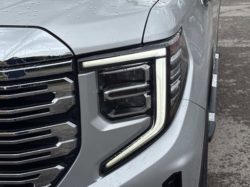 Certified 2022 GMC Sierra 1500 Denali image 11