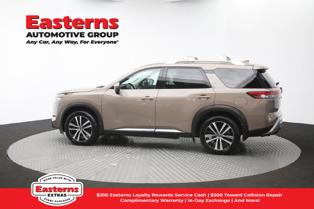 Used 2023 Nissan Pathfinder Platinum w/ Cargo Package AWD/4WD image 65