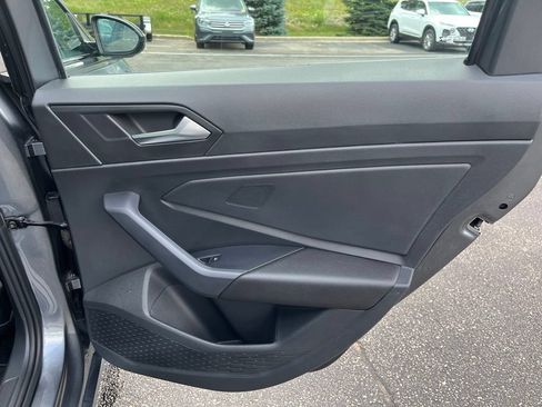 Used 2023 Volkswagen Jetta SE FWD image 25