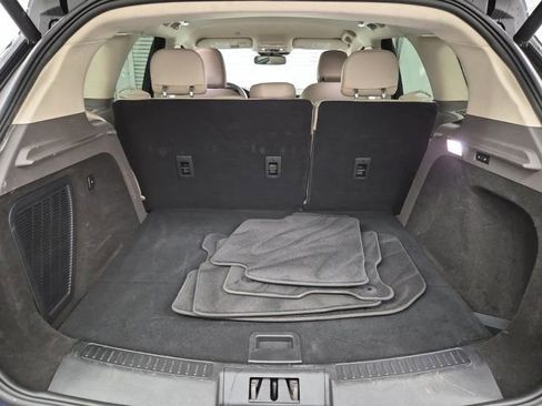 Used 2022 Lincoln Corsair Standard w/ Equipment Group 101A image 8