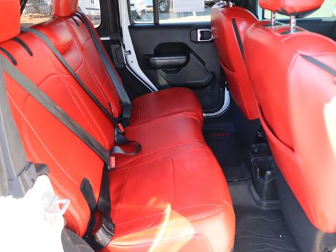 Used 2018 Jeep Wrangler Unlimited Sport S AWD/4WD image 37