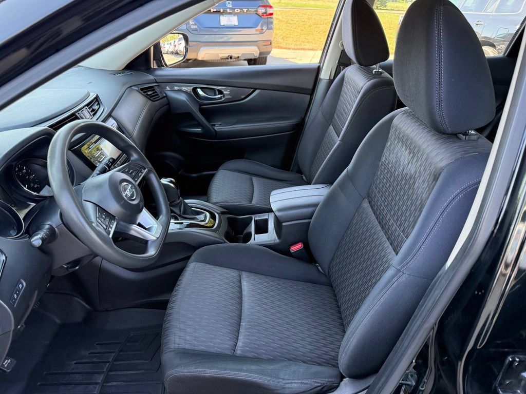 Used 2017 Nissan Rogue S AWD/4WD image 11