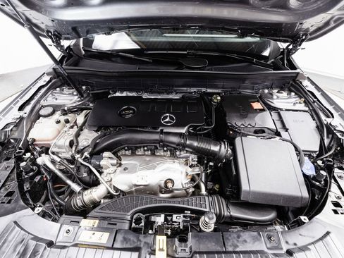 Used 2023 Mercedes-Benz GLB 250 4MATIC image 33