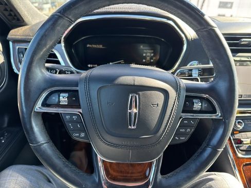 Used 2018 Lincoln Continental Reserve image 7