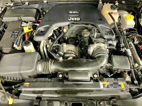 Used 2021 Jeep Wrangler Rubicon image 9