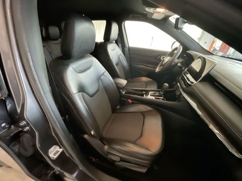 Used 2022 Jeep Compass Latitude AWD/4WD image 23