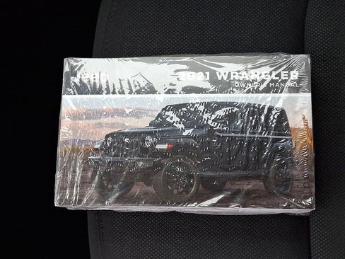 Used 2021 Jeep Wrangler Unlimited Sport AWD/4WD image 26