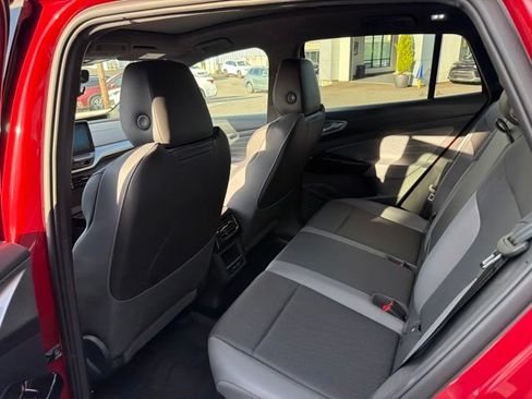 Used 2023 Volkswagen ID.4 Pro S AWD/4WD image 6