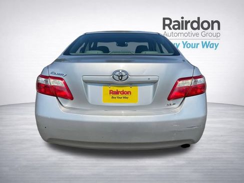 Used 2008 Toyota Camry XLE w/ Leather Pkg FWD image 6