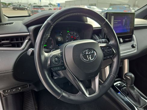 Used 2023 Toyota Corolla Cross AWD Hybrid image 16