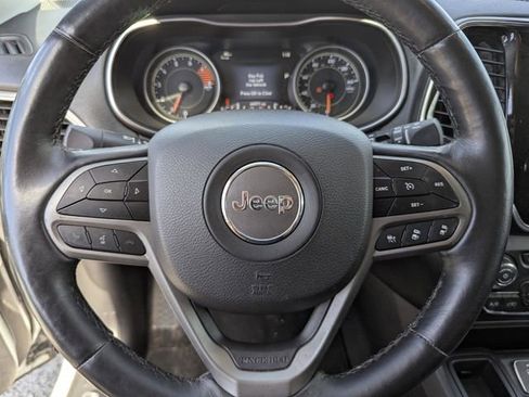 Used 2019 Jeep Cherokee Limited w/ Technology Group FWD image 38