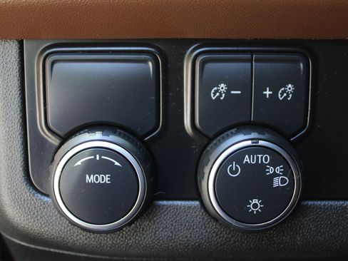 Used 2023 Chevrolet Tahoe High Country RWD image 31