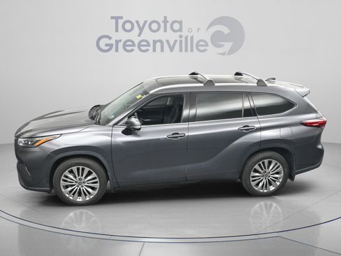 Used 2023 Toyota Highlander Platinum AWD/4WD image 4