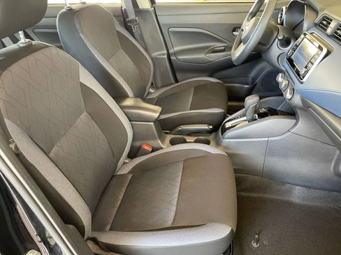 Used 2025 Nissan Versa SV image 34