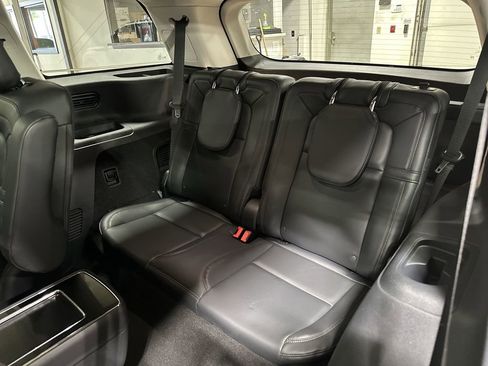 Used 2025 Lincoln Aviator Reserve w/ Luxury Package RWD image 27