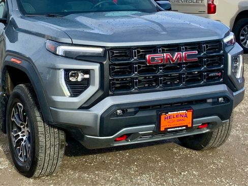 Used 2023 GMC Canyon AT4 w/ AT4 Premium Package image 9