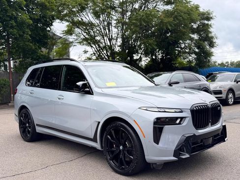 Used 2024 BMW X7 M60i w/ Executive Package AWD/4WD image 8