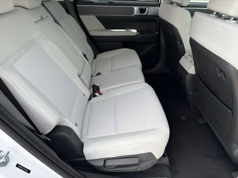 New 2026 Hyundai Santa Fe SE FWD image 17