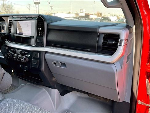 Used 2024 Ford F250 XLT w/ FX4 Off-Road Package image 16