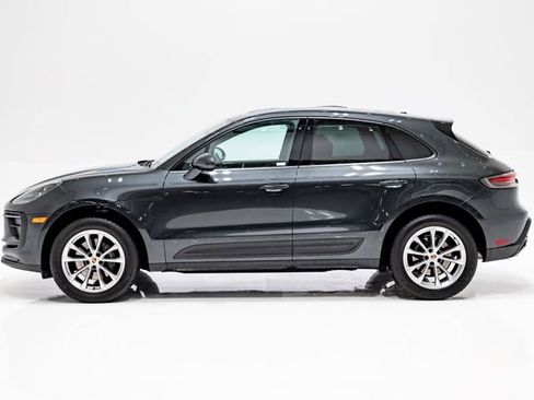Used 2024 Porsche Macan AWD/4WD image 25