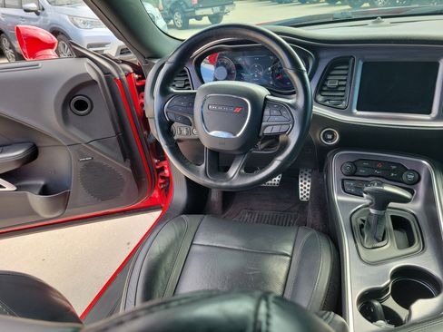 Used 2017 Dodge Challenger SXT Plus image 19