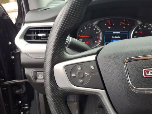 Used 2023 GMC Acadia SLE w/ Driver Convenience Package FWD image 27