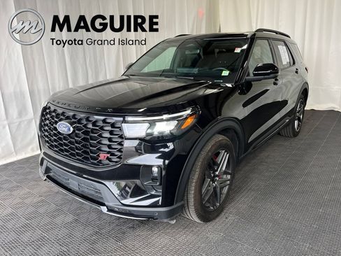 Used 2025 Ford Explorer ST AWD/4WD image 1