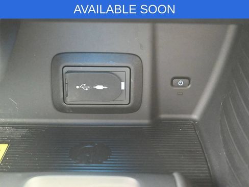 Used 2021 Toyota Venza XLE w/ Softex Package AWD/4WD image 24