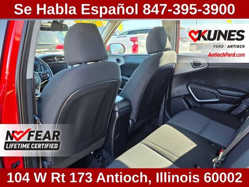 Used 2025 Kia Soul LX w/ LX Technology Package FWD image 26
