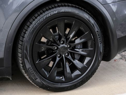 Used 2018 Tesla Model X 75D image 59