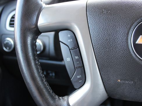 Used 2013 Chevrolet Silverado 2500 LTZ image 32