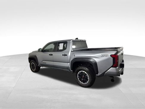Used 2024 Toyota Tacoma TRD Off-Road image 10