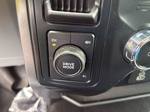 Used 2025 Ford F150 XLT w/ Equipment Group 301A Standard AWD/4WD image 19