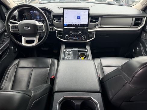 Used 2022 Ford Expedition XLT AWD/4WD image 13