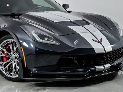 Used 2016 Chevrolet Corvette Z06 w/ 3LZ Preferred Equipment Group RWD image 3