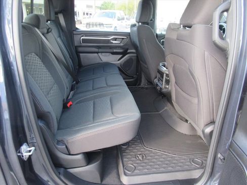 New 2026 RAM 1500 4x4 Crew Cab image 31