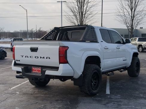 Used 2025 Toyota Tacoma SR5 image 5