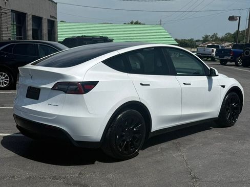 Used 2021 Tesla Model Y Long Range AWD/4WD image 16