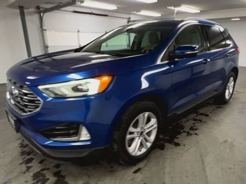 Used 2020 Ford Edge SEL w/ Convenience Package image 4