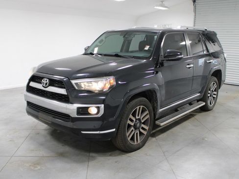 Used 2018 Toyota 4Runner Limited image 4