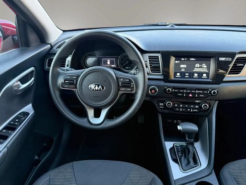 Used 2019 Kia Niro LX FWD image 17